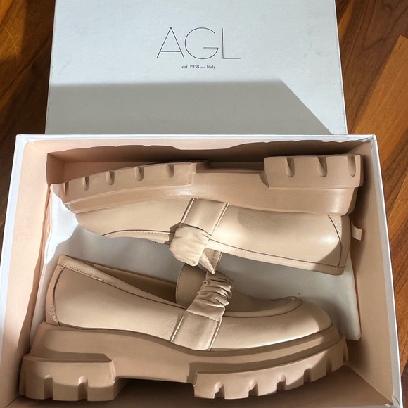 Agl Shoes - AGL CELESTE LUG SOLE PLATFORM LOAFER IN GHIBLI, NEW